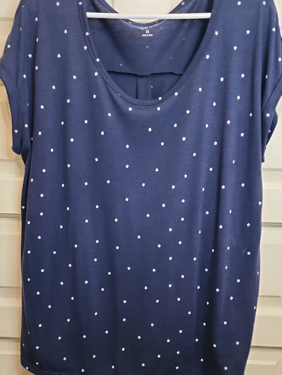 Style & Co. Tops - STYLE & CO Women’s Navy Star Print Scoop Neck Top 1X Back Pleat